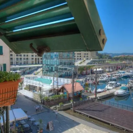 Vista Sul Porto Di *
